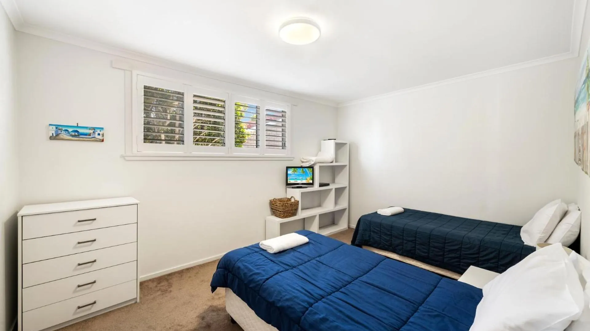 4 Bedroom Home On Canal Mooloolaba