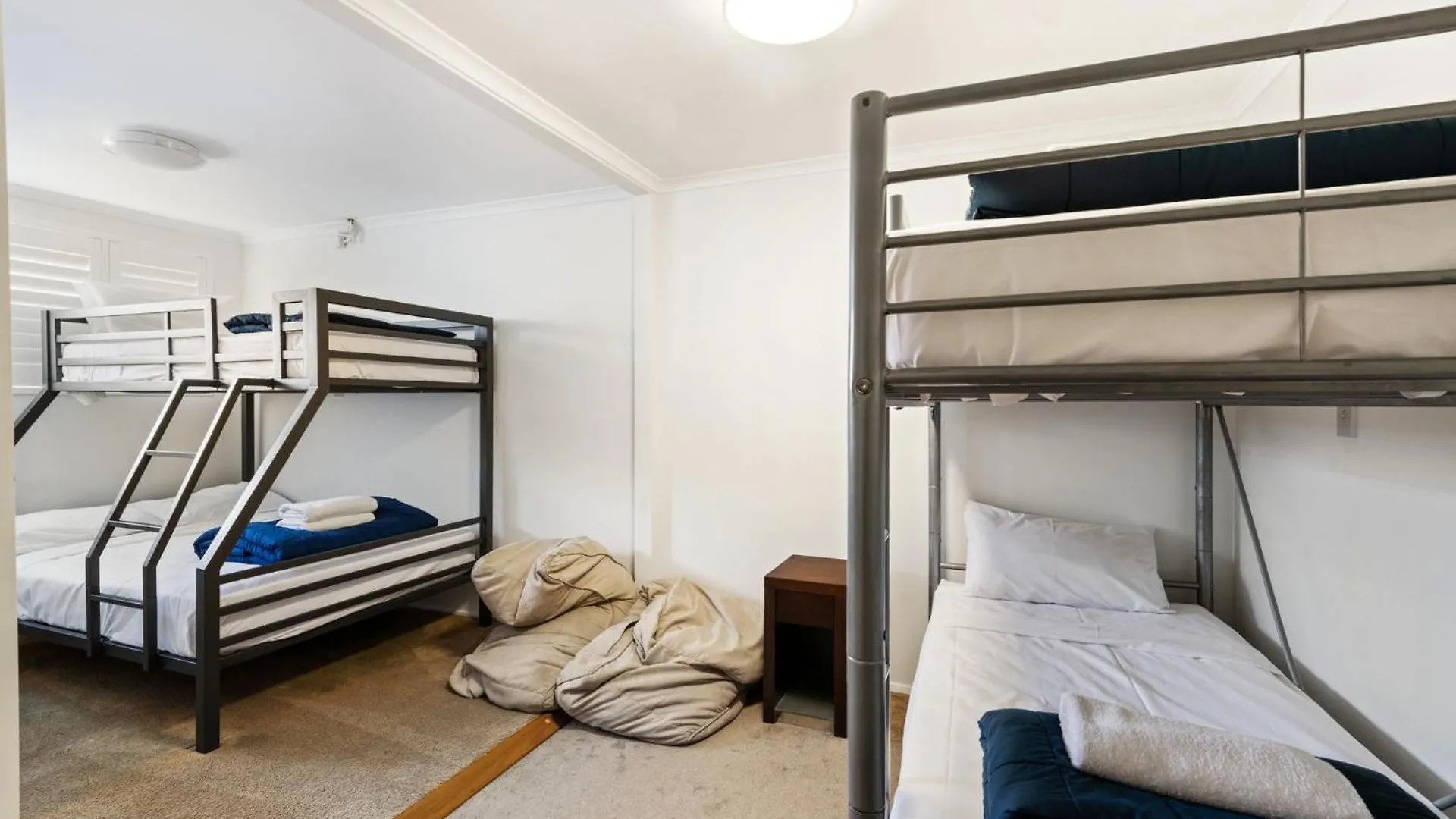 Dom wakacyjny 4 Bedroom Home On Canal Mooloolaba