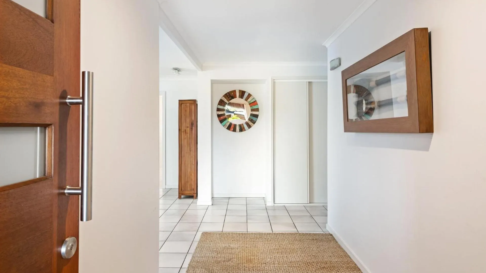 4 Bedroom Home On Canal Mooloolaba