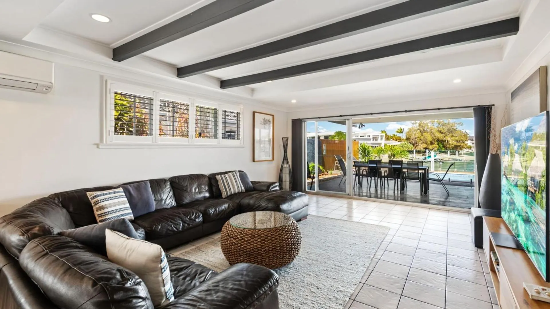 4 Bedroom Home On Canal Mooloolaba 0*,